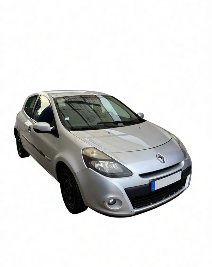 Renault Clio before repair